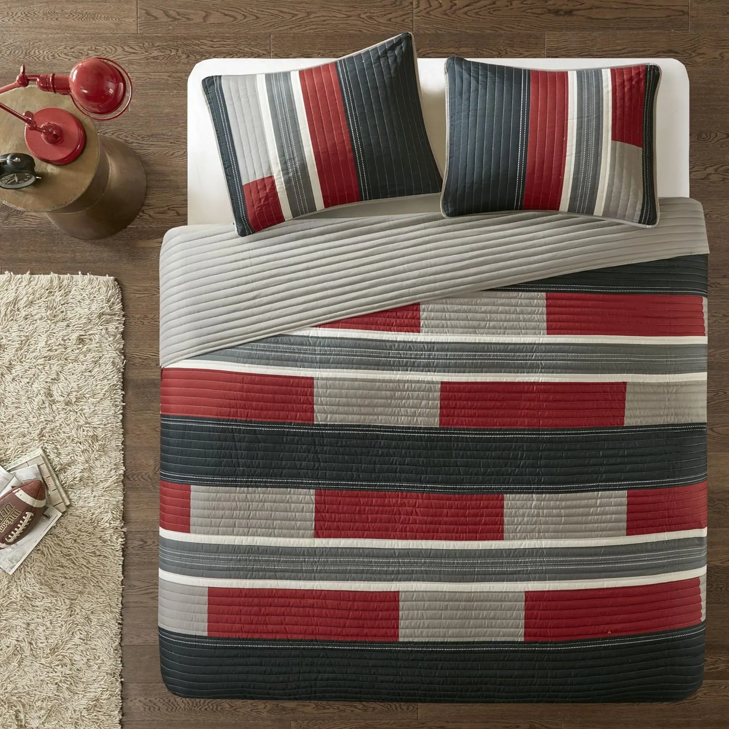 Comfort Spaces Quilt Set Trendy Casual Fun, Vibrant Color Design, Hypoallergenic All Season, Lightweight Coverlet Bedspread Cozy Kids Bedding & Sham Twin/Twin XL Pierre Black/Red Stripe 2 Piece