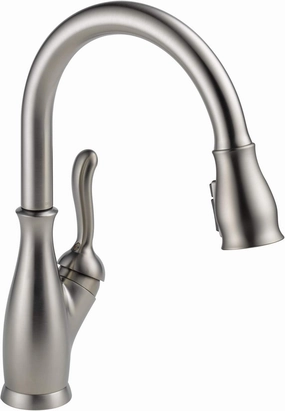 Delta Faucet Leland Brushed Nickel Kitchen Faucet, Kitchen Faucets with Pull Down Sprayer, Kitchen Sink Faucet, Faucet for Kitchen Sink, Magnetic Docking Spray Head, SpotShield Stainless 9178-SP-DST