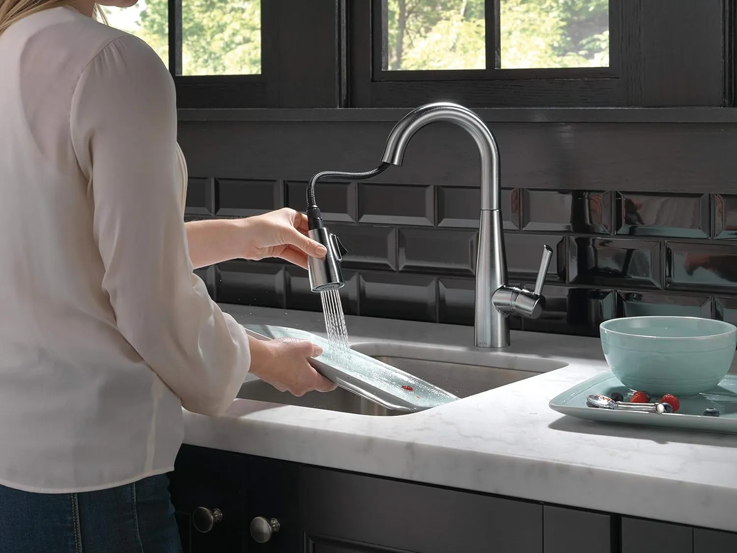 Essa Single Handle Pull-Down Bar/Prep Faucet