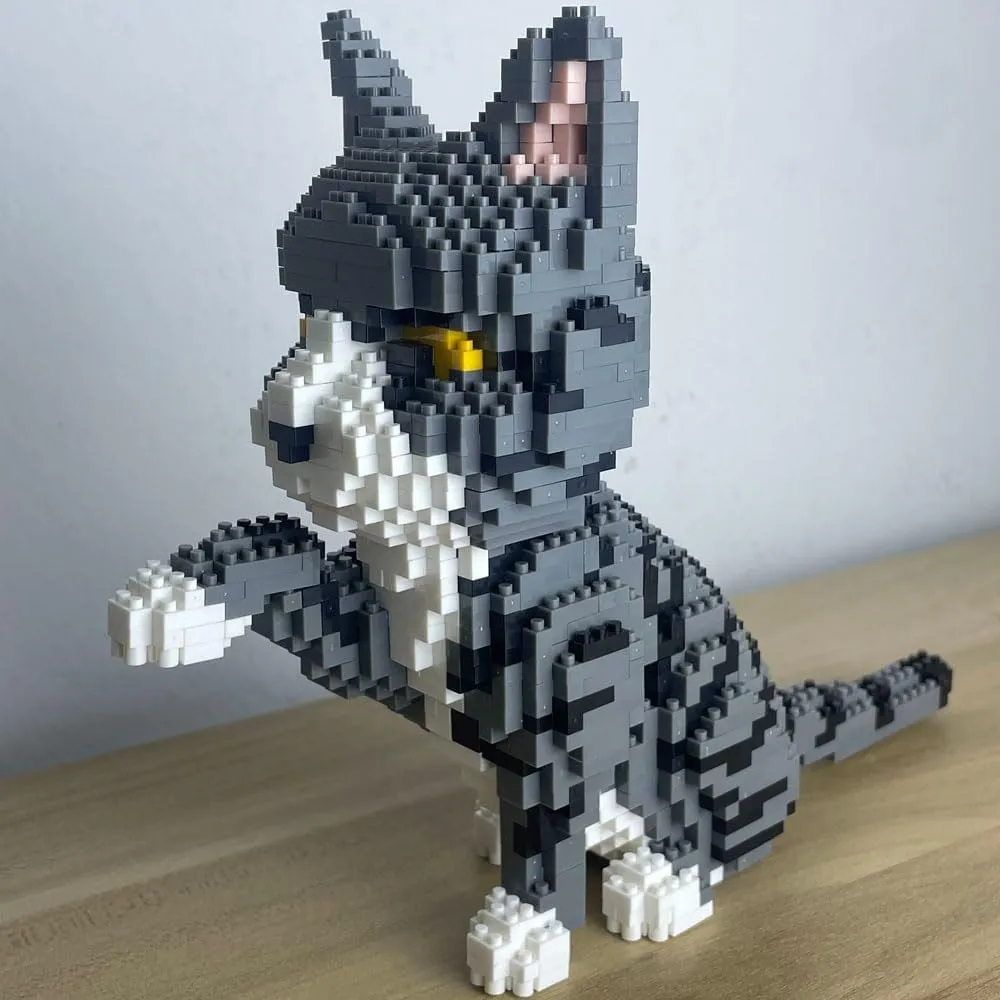 Friendly Tabby Cat Model Micro Mini Building Block Toy Sets: an Endearing Decor Recalling The Sweetness of Cats