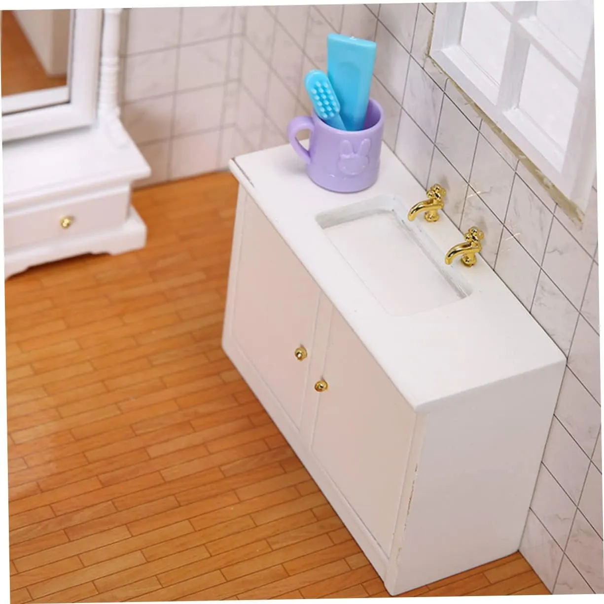 HANABASS 3 pcs Miniature Washing Table Set Small House Accessory Cute White Bathroom Sink Model for Dollhouse Decoration Creative DIY Miniature Furniture Scene Accessory