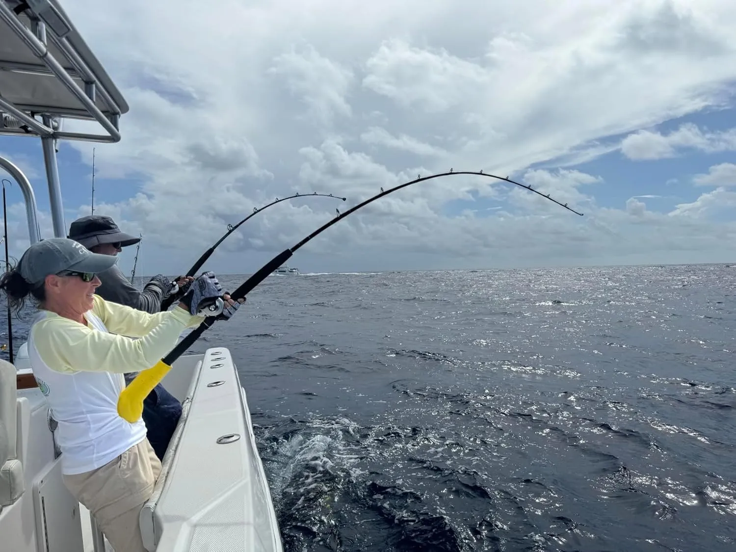 Luna Sea Cush-it Floating Fishing Rod Butt Cushion for Big Game & Inshore Fishing - Sea Cush Floater - Foam Rod Butt End Cushion - Saltwater Rod Holder Base Support for Better Control