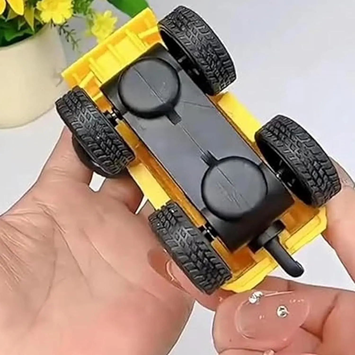 Magnetic Wall Climbing Toy Car, Anti Gravity Walls Climbing Car, Educational and Stress Relief Toys, Pull-Back Cars, Driving on Walls and Ceilings (3 Colors)