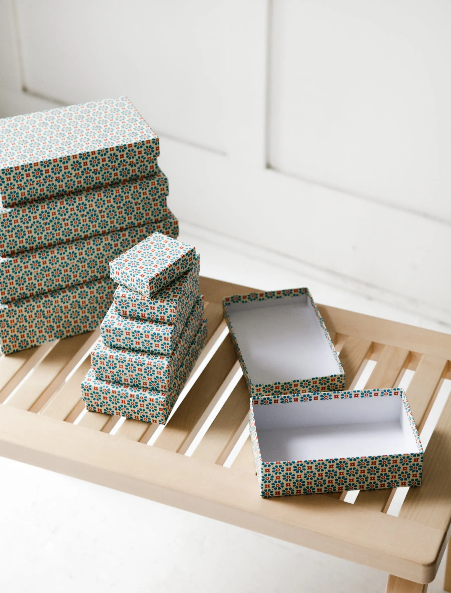Set of Boxes Carta Varese Red/Blue Flowers
