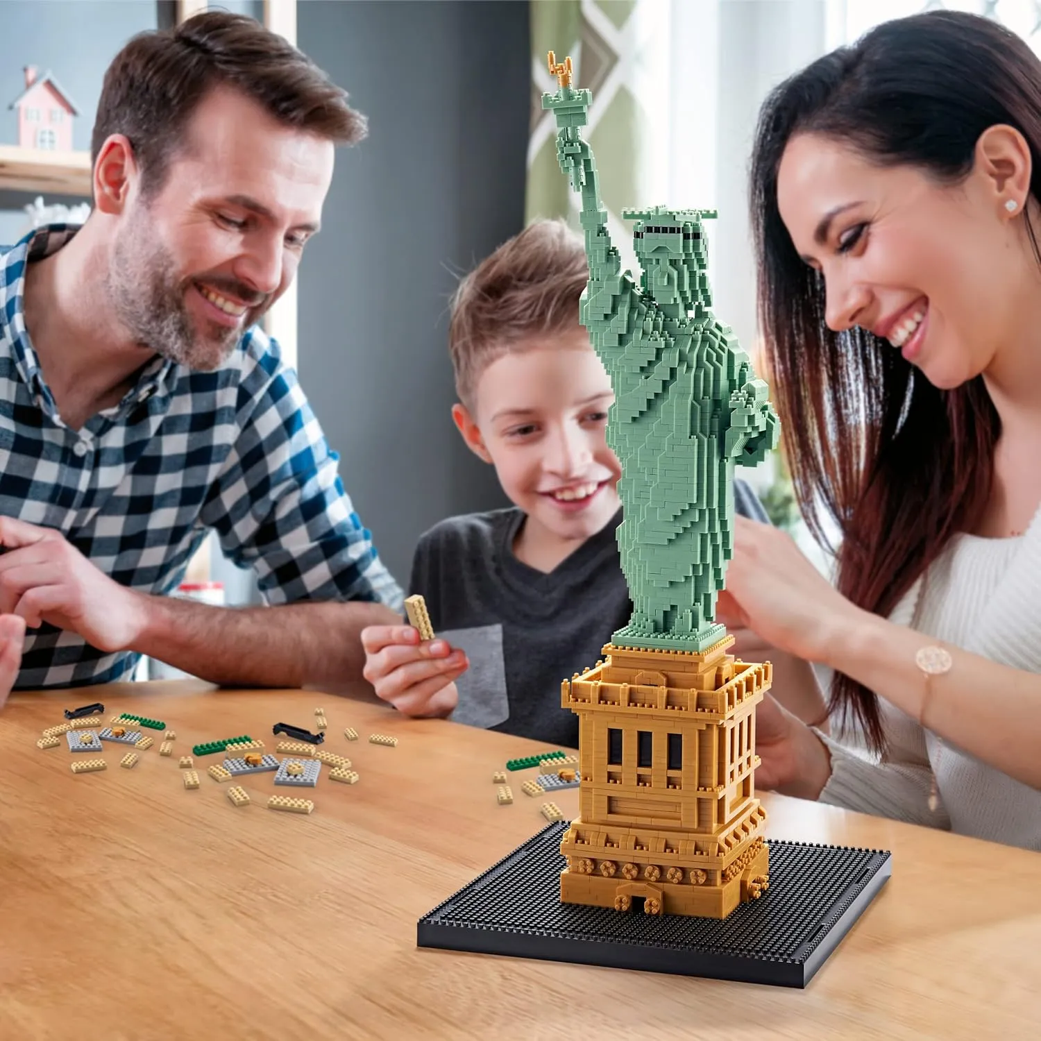 Statue of Liberty Micro Blocks Building Sets Mini Bricks Building for Adults, New York Famous Landmark Architectural Model Toys for Kids Age of 14  2810 PCS
