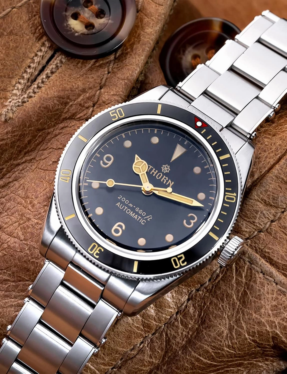 Thorn BB58 Men's Watch 39mm Black Dial Sapphire Crystal NH35 Automatic Movement Stainless Steel Bracelet 200M Waterproof Diver Watches
