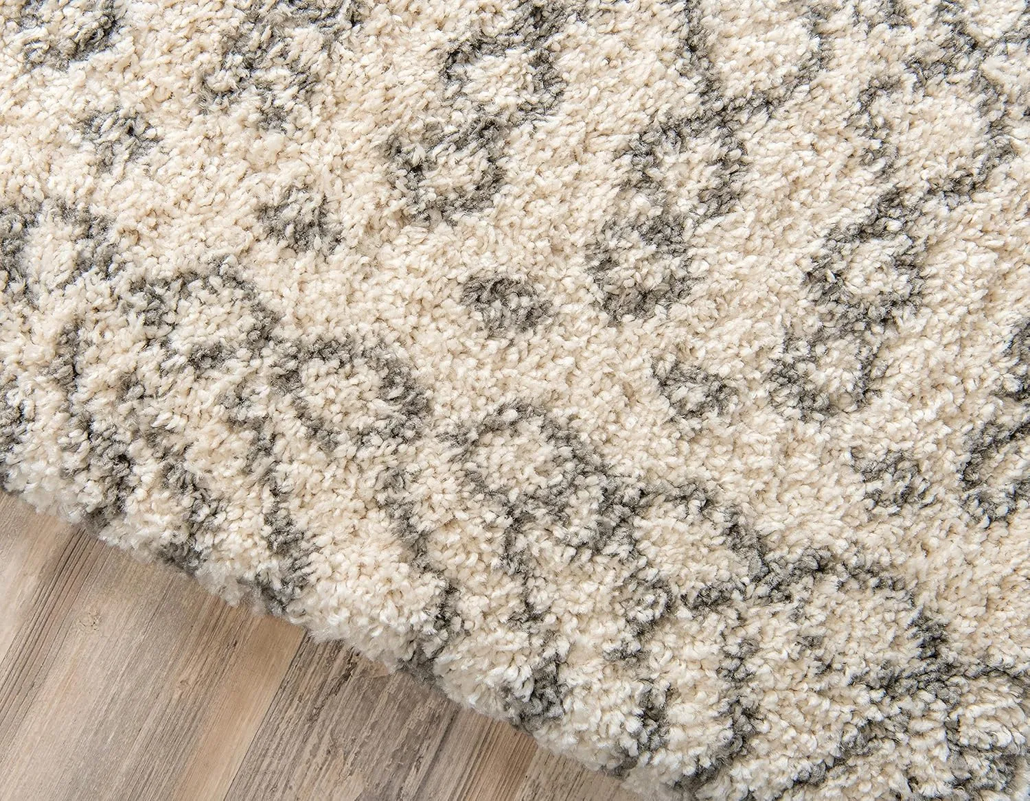 Unique Loom Rabat Shag Collection Area Rug - Geometric (2' 7" x 6' 1" Runner, Pure Ivory/ Gray)
