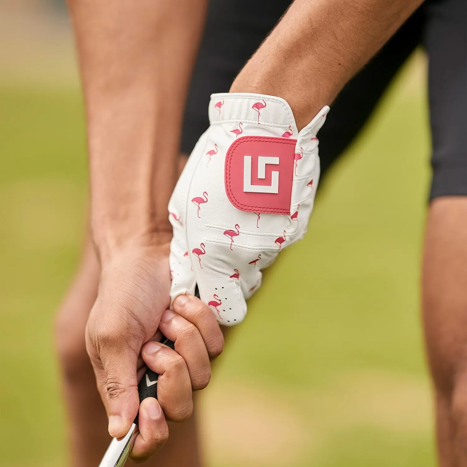 Uther Women’s Dura Golf Glove – Durable, Comfortable, Tailored Fit with Zip Pouch