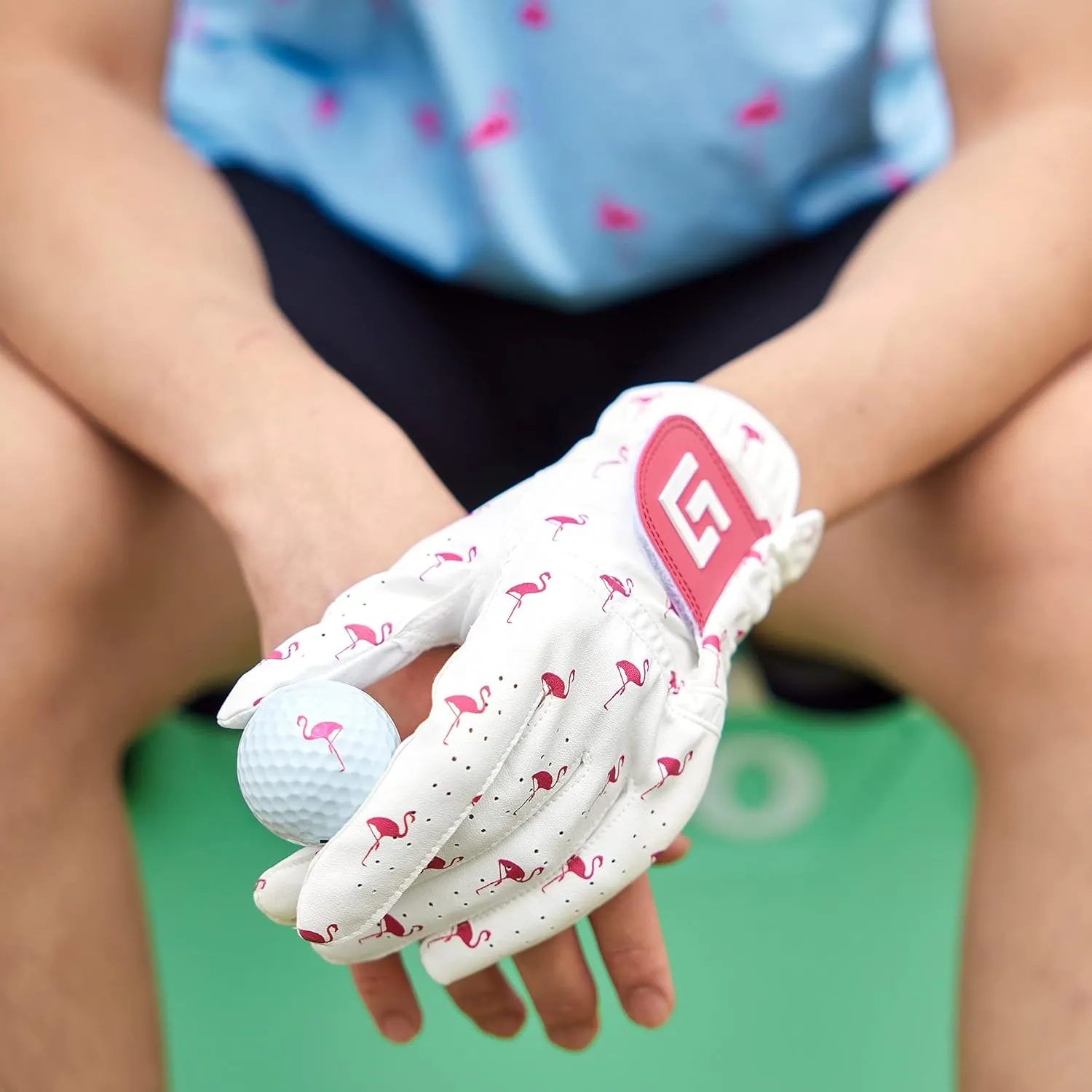 Uther Women’s Dura Golf Glove – Durable, Comfortable, Tailored Fit with Zip Pouch