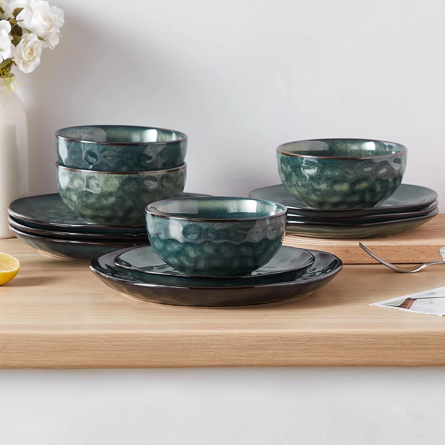 vancasso Starry 12-Pieces Dinnerware Set for 4, Stoneware Plates and Bowls Set Tableware, Dishwasher and Microwave Safe, Green
