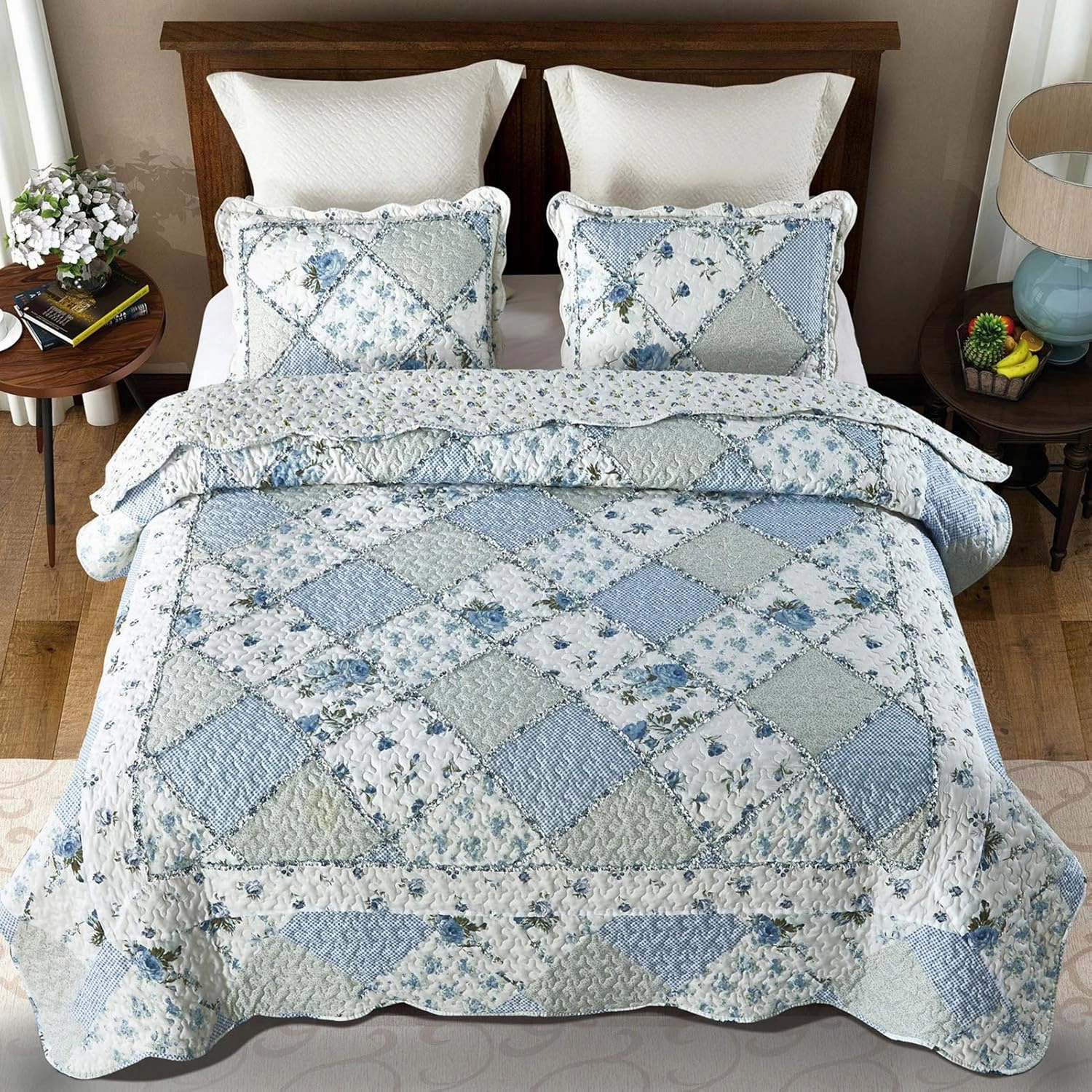 VIVILINEN Blue Floral Patchwork Quilt Set, Full Queen Size, 3 Piece Bedding Set with 2 Pillowcases