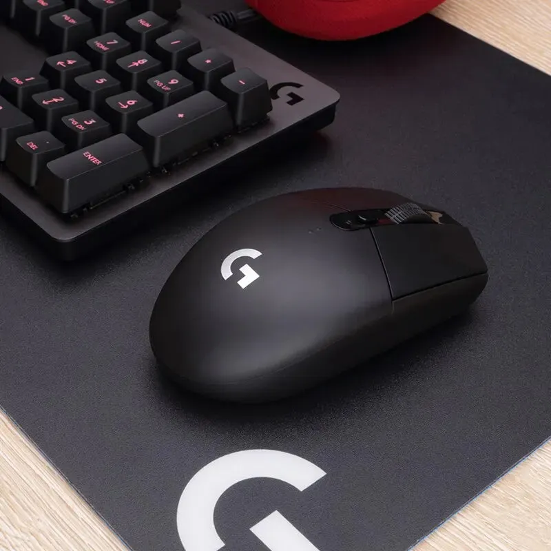 Wireless Gaming Mouse with Programmable Buttons
