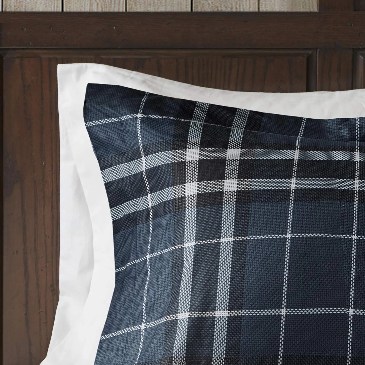 Woolrich Comforter Set, Cabin Lodge, Warm Cover for Colder Season, Modern Cottage-Inspired Down Alternative Ultra Soft Microfiber Bedding, Matching Sham, Plaid Navy King 3 Piece